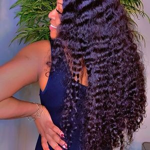 My name is Monique, nice to meet you ☺️